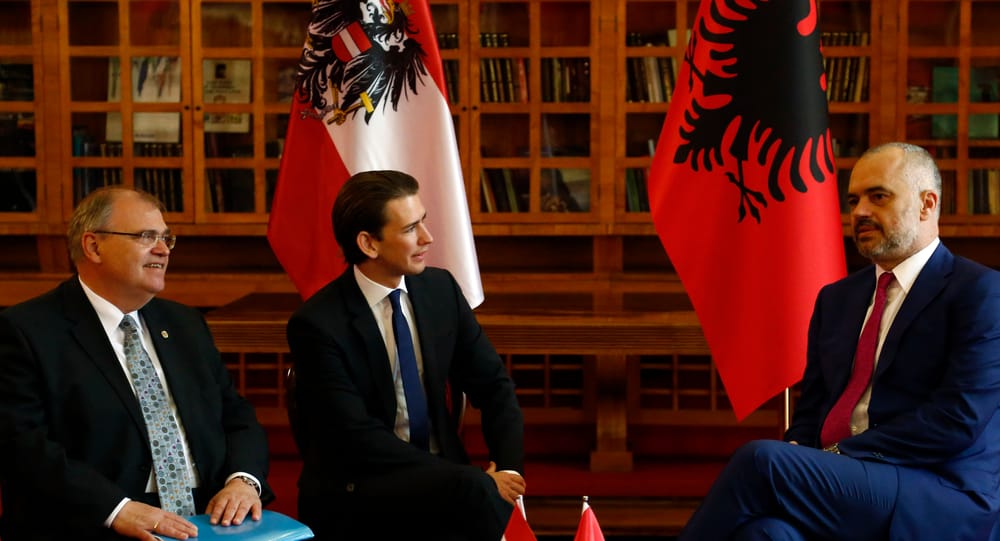 Çfarë diskuton Rama me ministrat ndërsa protestat vijojnë?