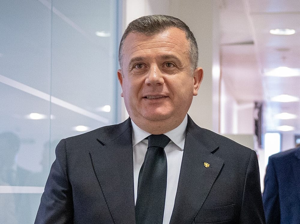 Çfarë gabimi gjeti Taulant Balla në foton e diasporës?