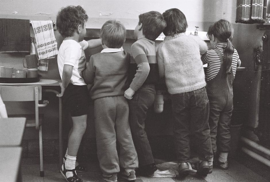 Sistemi paralel: shteti në hije i viteve '90