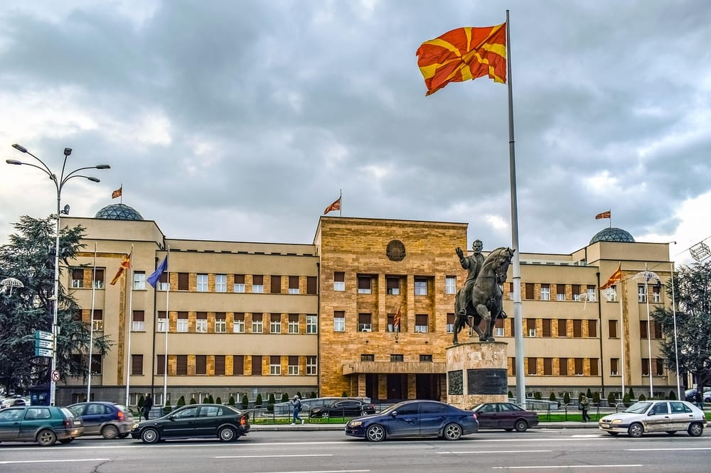 Si i kundërshton Ademi masat ndëshkuese të VLEN-it për ligjin e përfaqësimit?