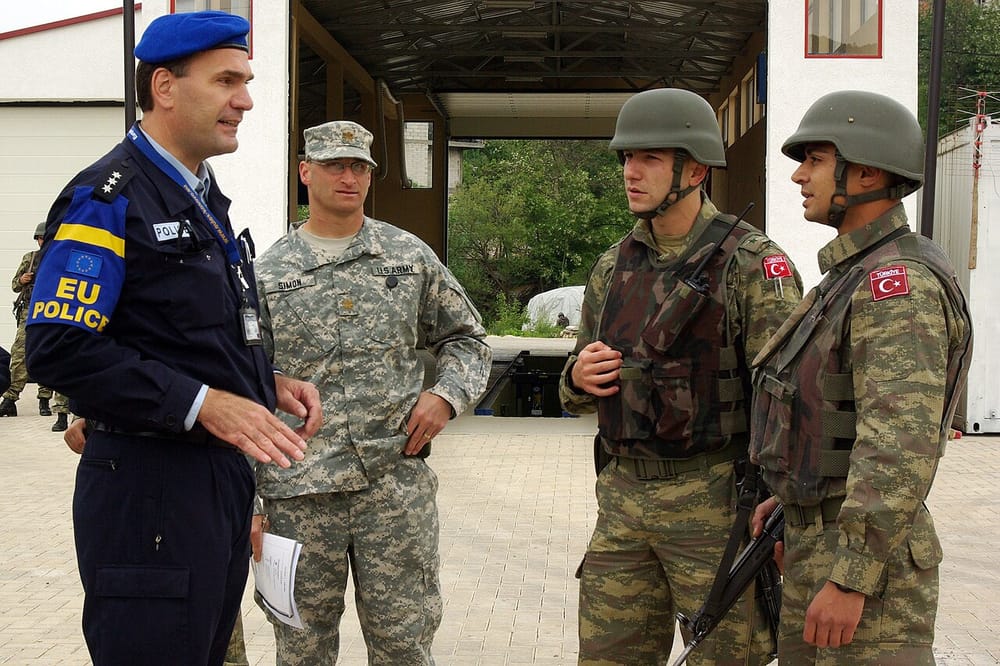 Sa kundërvajtje iu shqiptuan të dyshuarit që pengoi policinë në Gjilan?