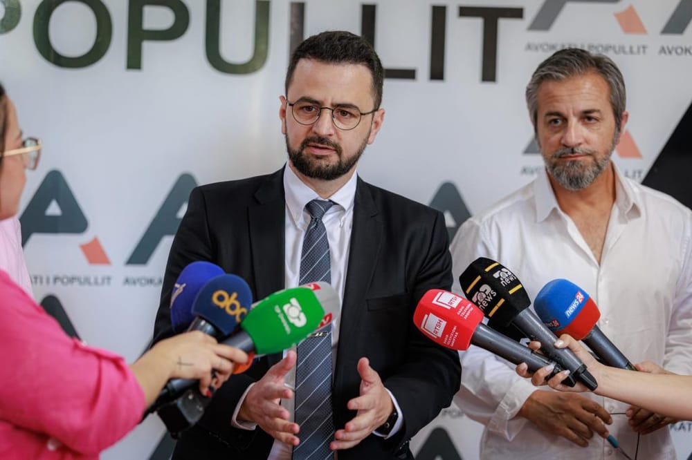 Pse Avokati i Popullit mbështet shtetin të paguajë kurimin e fëmijëve?