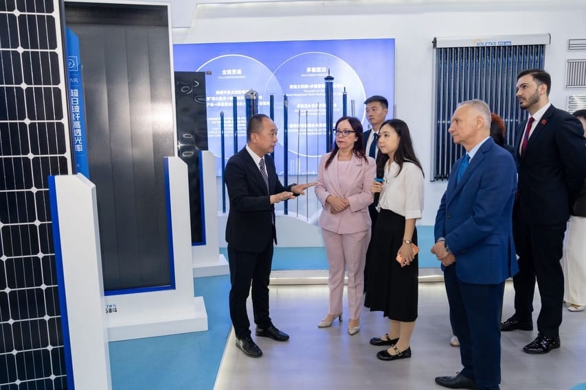 Çfarë bëri Klodiana Spahiu në Kinë?