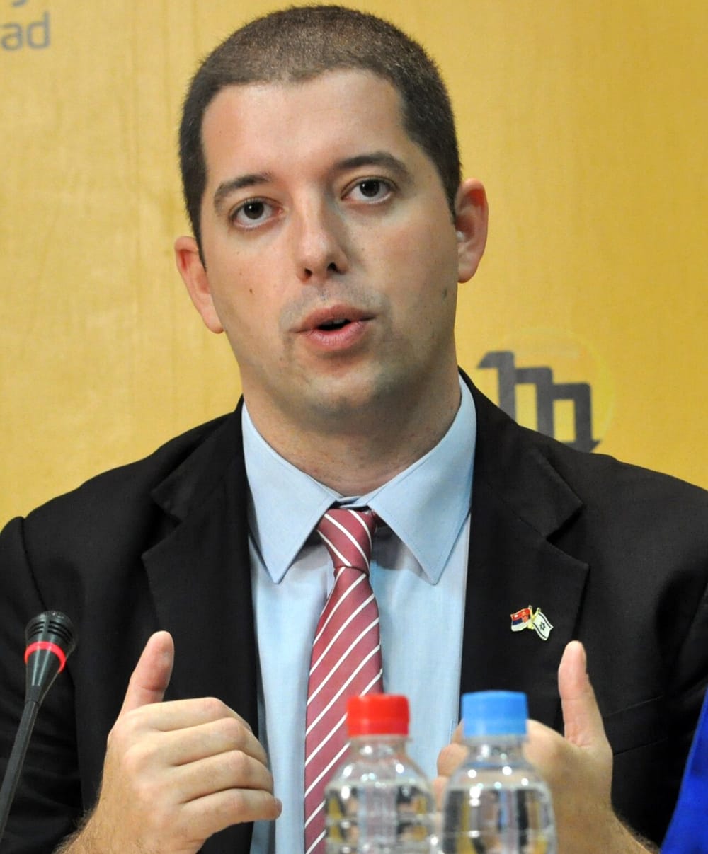 Serbia premton vazhdim dialogu me Kosovën me 'kushte të përshtatshme'