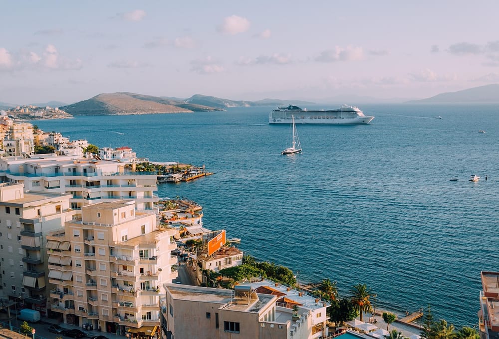 Pse protestat nuk ikin turistët, sipas ish-kreut të Bregdetit?