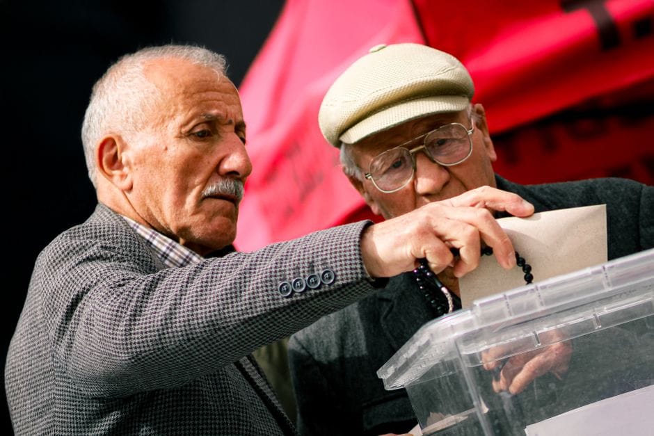 Çfarë zbulon rinumërimi: dyshime për votim nga një dorë e vetme në veri?