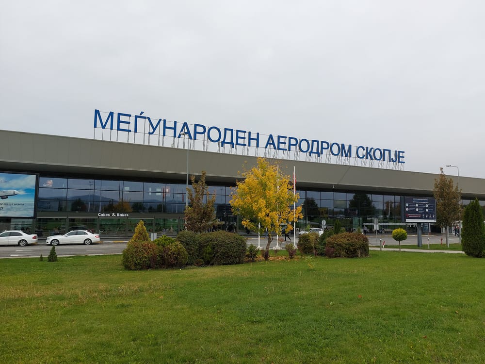 Si po thyejnë rekorde aeroportet e Maqedonisë dhe çfarë sfidë i pret?
