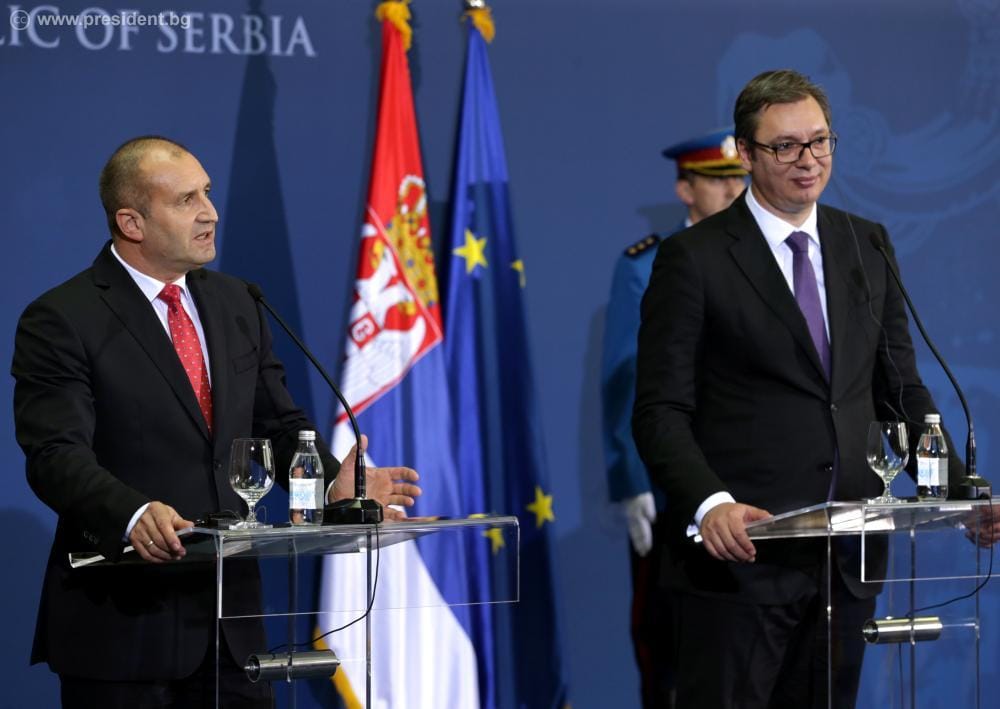 Çfarë do të thotë dorëheqja e Aleksandar Vuçiçit për politikën serbe dhe Kosovën?