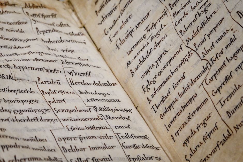 'Meshari' i Buzukut (1555): nisma e shkrimit shqip
