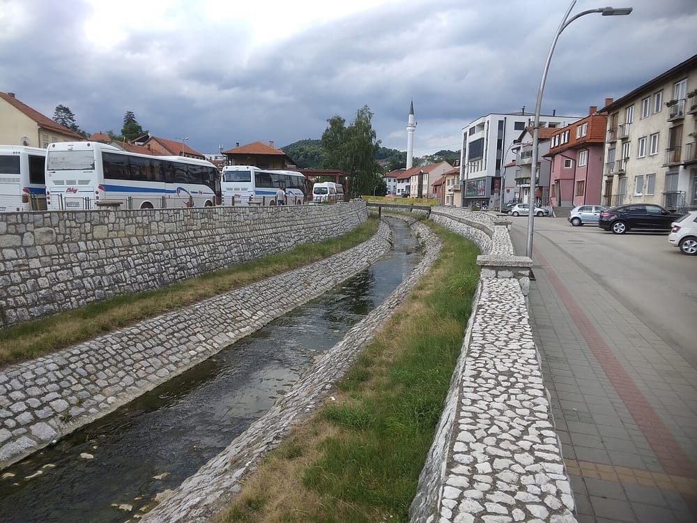 Pse u përleshën baba e djalë me sëpatë në Graçanicë?