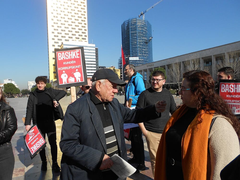 Çfarë thotë Redi Ramaj për protestat e sotme në lidhje me besimin e qytetarëve në politikën shqiptare?