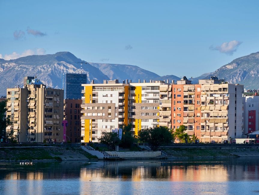 Sa orë kursyen shërbimet tatimore të e-Albania në maj?
