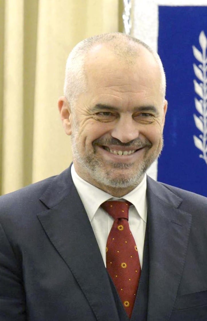 Çfarë i hodhi Shehaj Ramës teksa Tirana marshonte?