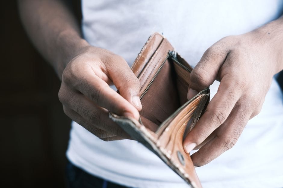 Pse pagat dhe pensionet nuk po e ndjekin rritjen e çmimeve?