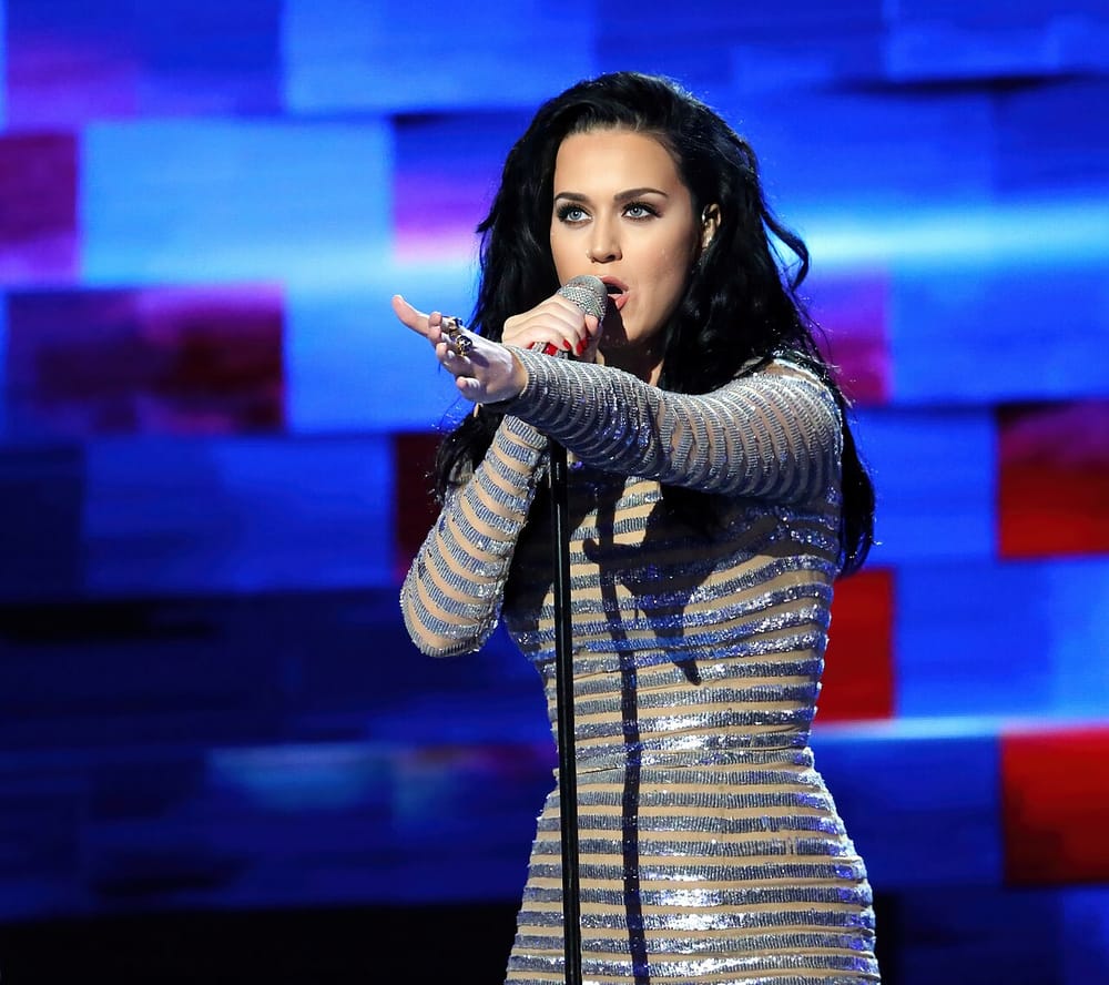 Pse emocionohet Katy Perry për Prishtinën?