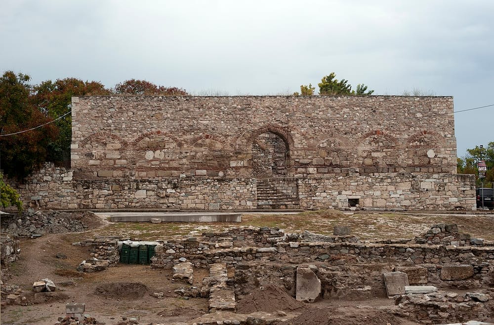 Çfarë e shtyu 50-vjeçarin të mbajë peng ish-gruan në Larisa?