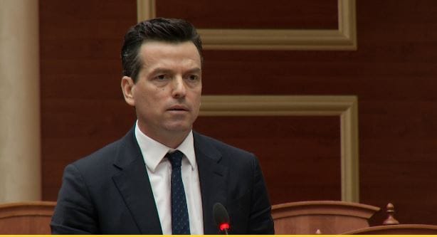 Pse Agron Shehaj kërkon largimin e Edi Ramës nga Shqipëria?