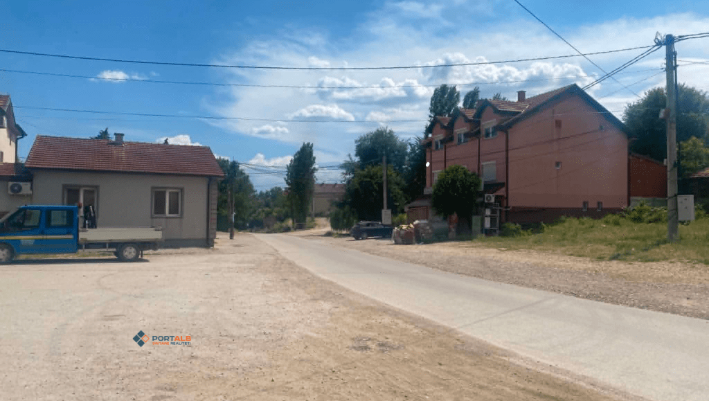 Pse Komuna e Kumanovës refuzon të emërojë rrugët e fshatrave periferike?