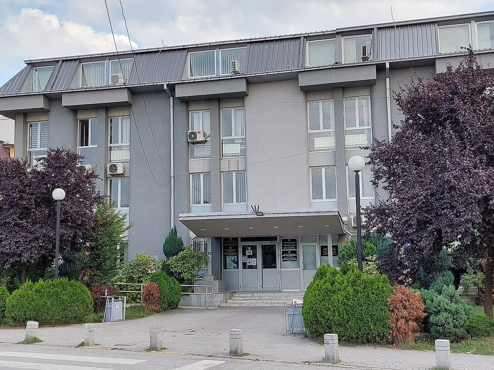 35-vjeçari nga Gostivari kallëzohet penalisht — kërkoi 5.000 euro për heshtje