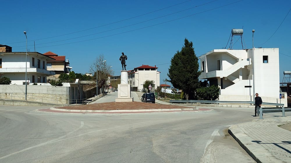 35-vjeçari vret ish-vjehrrin dhe plagos ish-vjehrrën — merr peng ish-gruan