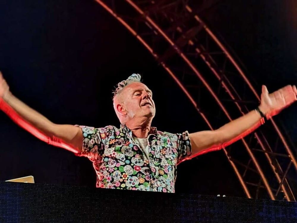 Adam Port vjen në Sunny Hill me hitin global “Move”