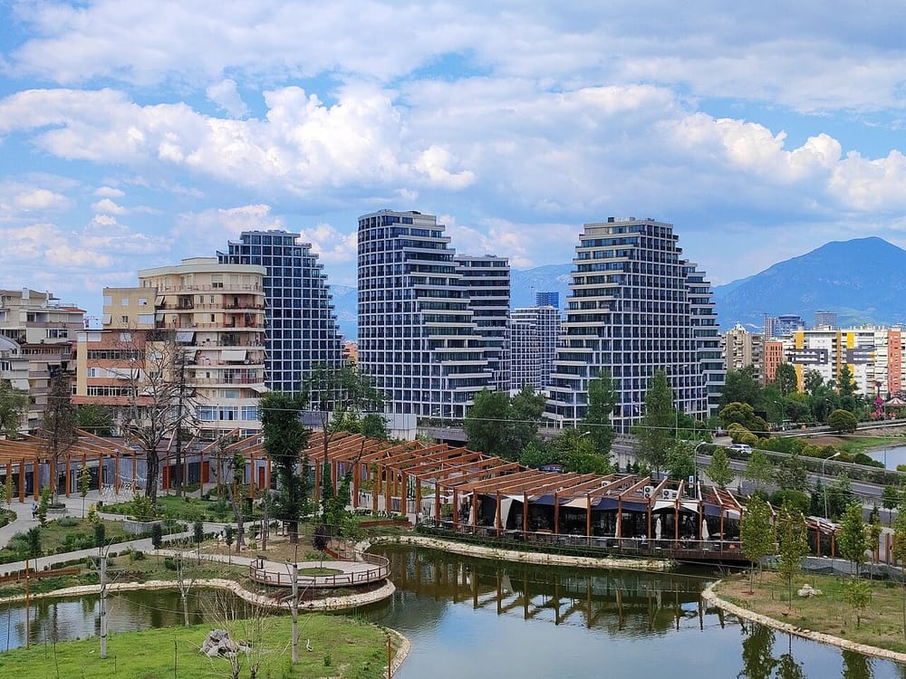 Apartamentet në Tiranë dyfishohen për 7 vjet — 2,141 euro metri katror