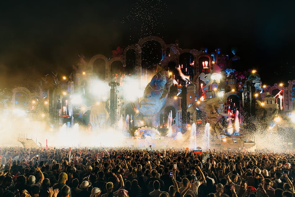 Bebe Rexha bëhet artistja e parë e popit amerikan në Tomorrowland