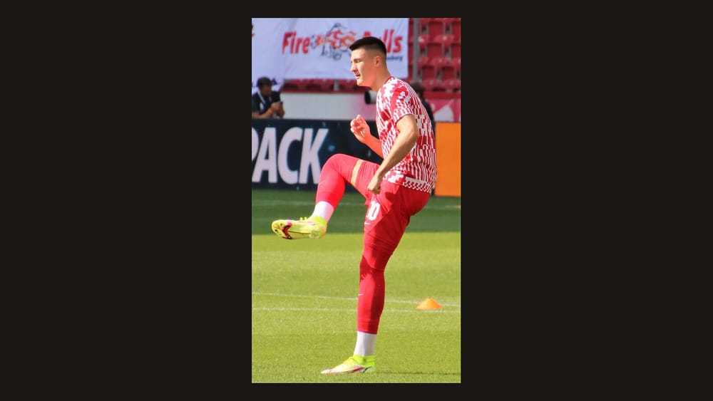 Benjamin Sesko rikthehet në stërvitje me një fizik të ri