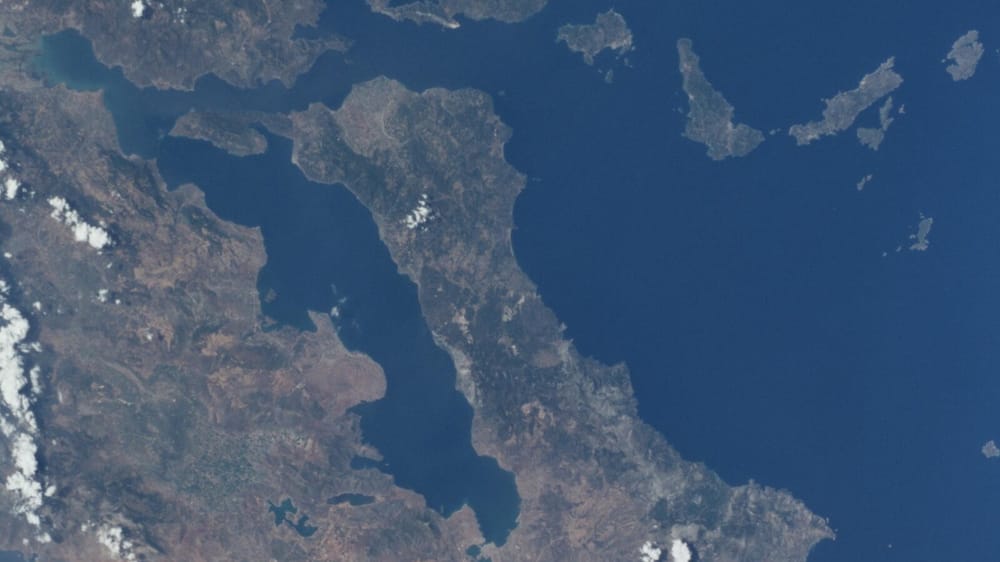 Bllokohen 33 mijë dosje të shqiptarëve në Evia