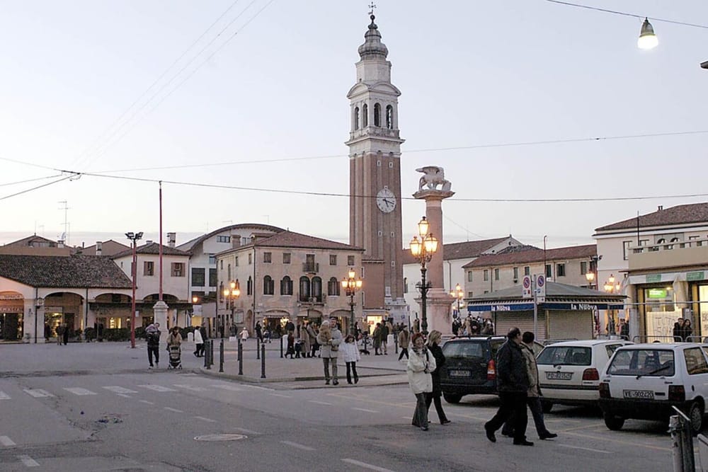 Dy shqiptarë arrestohen në Itali për atentatin te 25-vjeçari në Mirano
