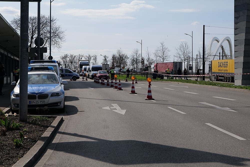 Fluksi i automjeteve në pikat kufitare të Kosovës shtohet i shtuar