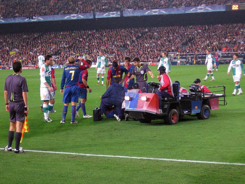 Frenkie de Jong këput ligamentin e gjurit — jashtë fushave për 6 muaj