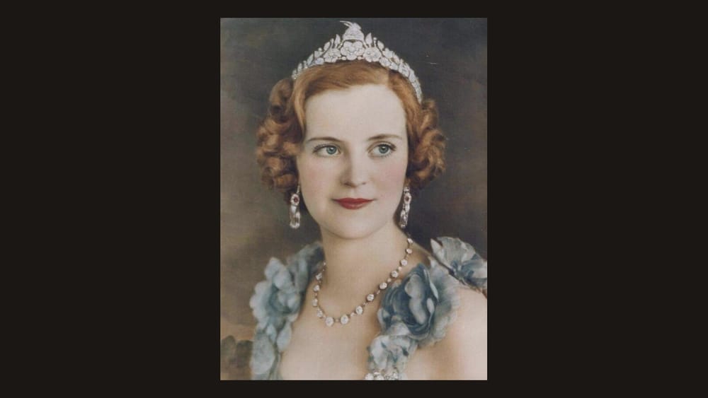 Mbretëresha Geraldinë me diademën e diamanteve — portreti zyrtar, 1938. Domen publik