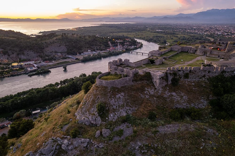 Kalaja e Rozafës kalon 100 mijë vizitorë këtë vit