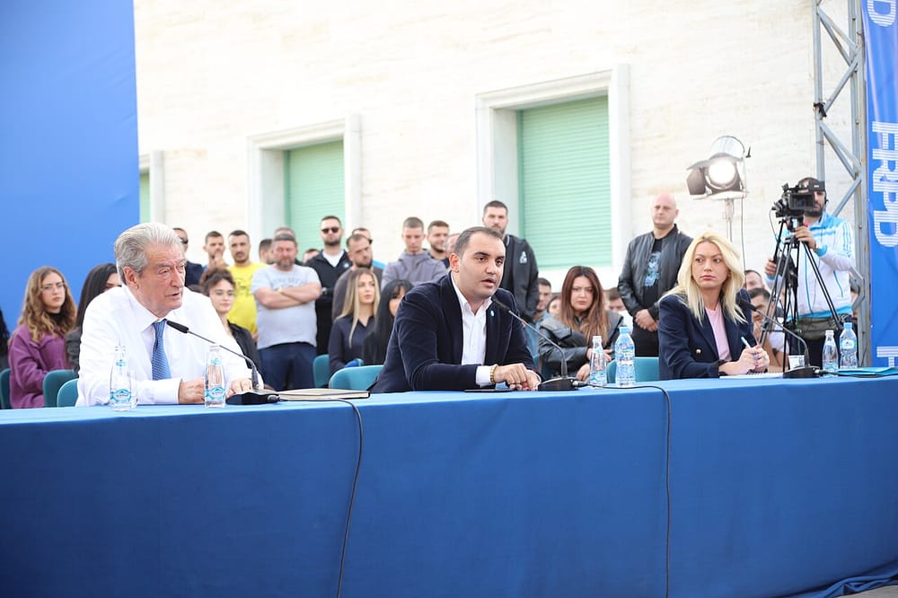Kur zhvillon PDSH mbledhjen e parë të Kryesisë Qendrore?