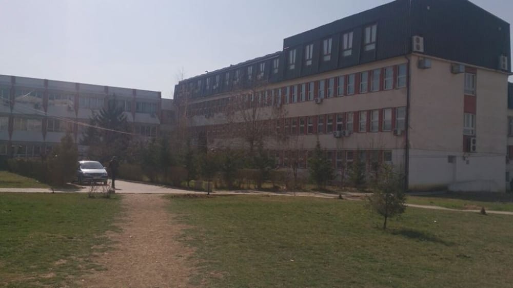 Kush po ushtron presion mbi nënën që denoncoi Pediatrinë në QKUK?