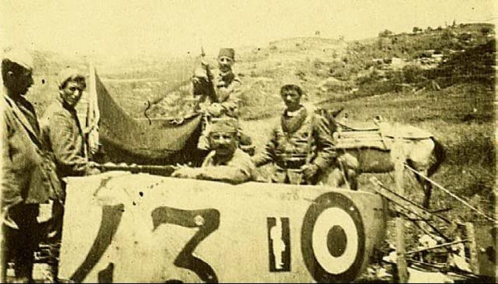 Fotografi e Luftës së Vlorës 1920 (skanim nga botim i vitit 1931)