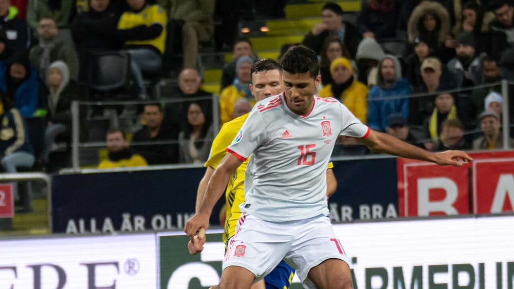 Man City mohon ofertat e Realit — synon rinovimin me Rodrin