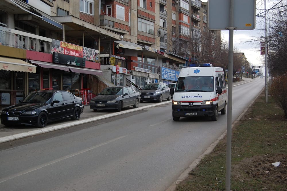 Automjet i urgjencës mjekësore në Prishtinë