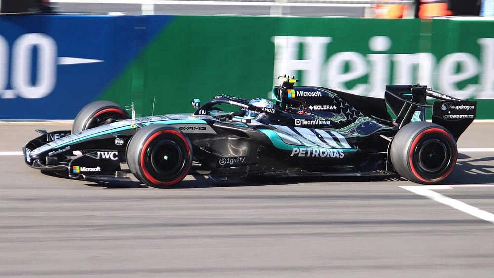 Mercedes udhëheq F1-në në gjysmësezon, Ferrari 72 pikë pas