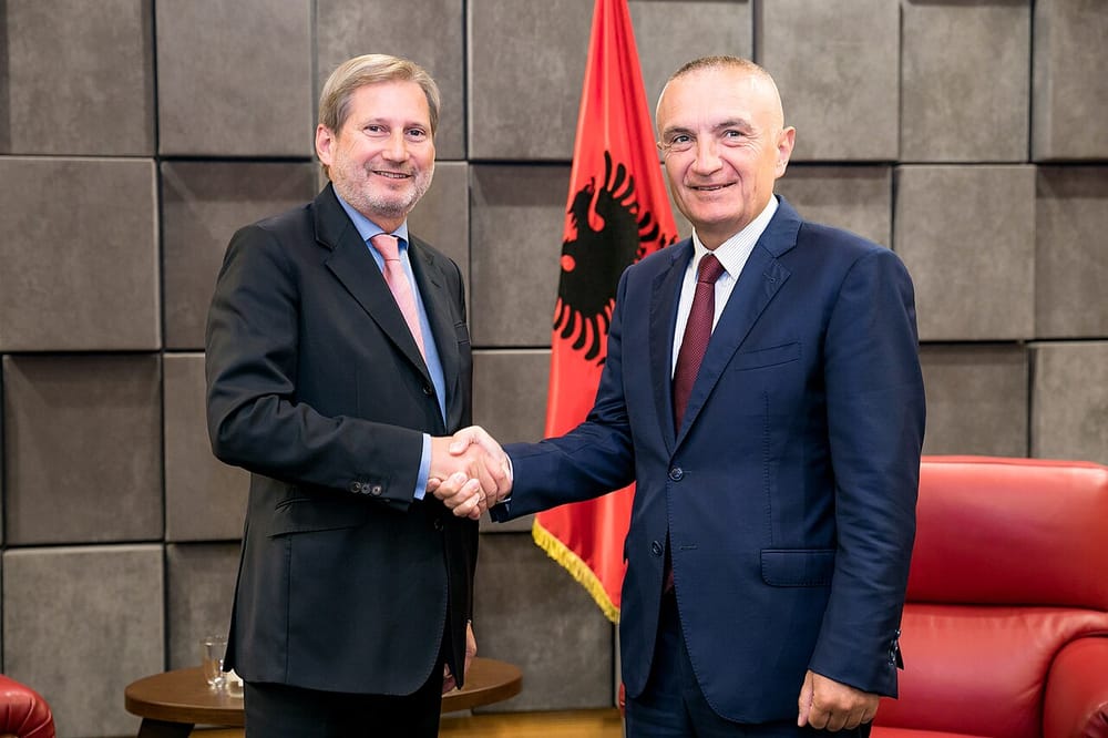 Meta mbështet planin e opozitës për 100 bashki