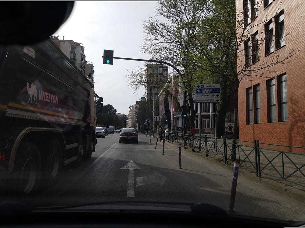 MIT: Nesër nuk do të ketë kufizim të qarkullimit të kamioneve në autostradë