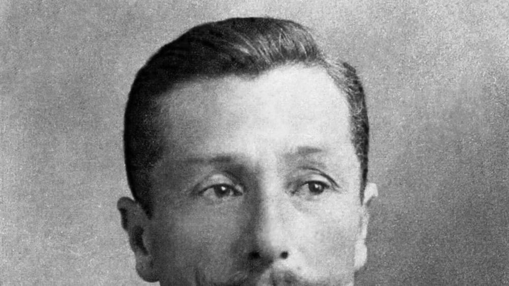 Murat Toptani (1867–1918), atdhetar, poet dhe skulptori i parë modern shqiptar