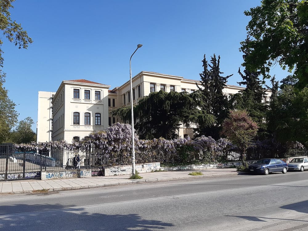 Nxënësit shqiptarë përkthejnë filmin 'Shoku ynë Tili' në greqisht