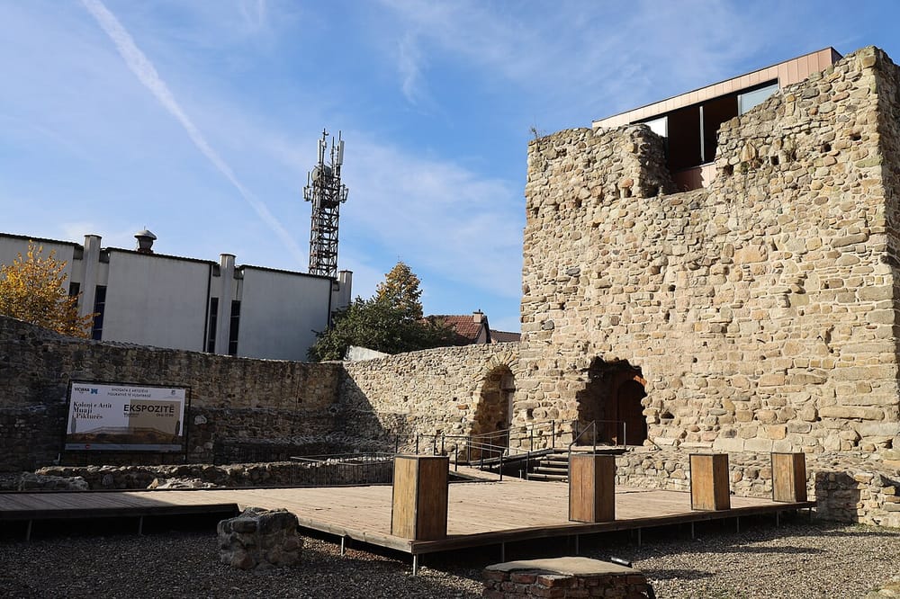 Plagoset një person në Vushtrri — policia ndalon të dyshuarin