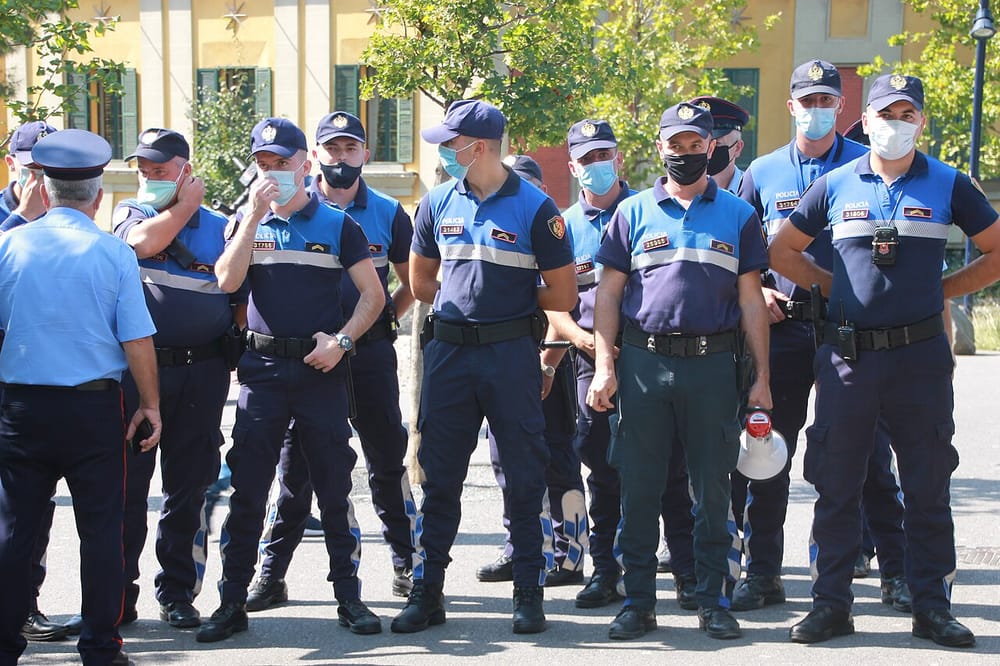 Policia ndalon gazetaren Vjolanda Peca — PD e krahason me Bjellorusinë