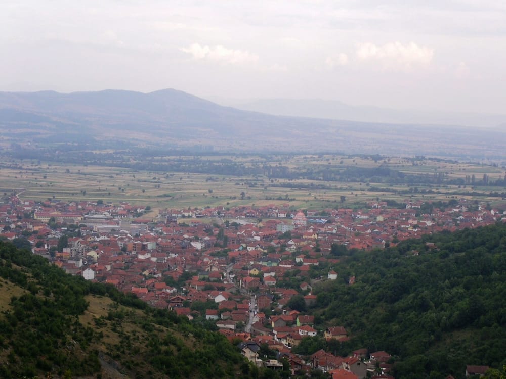 Pse Begaj i premton mbështetjen e të drejtave të shqiptarëve në Luginë?