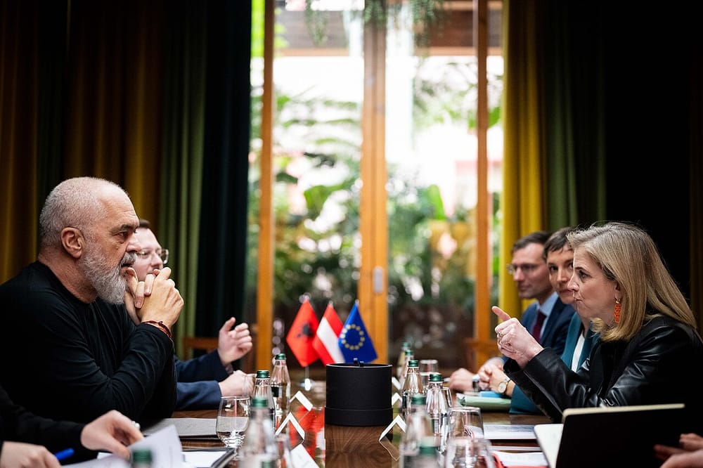 Pse mund të largohej Edi Rama nga detyra?