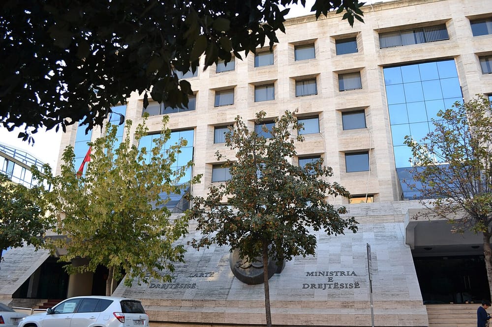 Pse reformat në sistemin e drejtësisë po e afrojnë Shqipërinë me BE?
