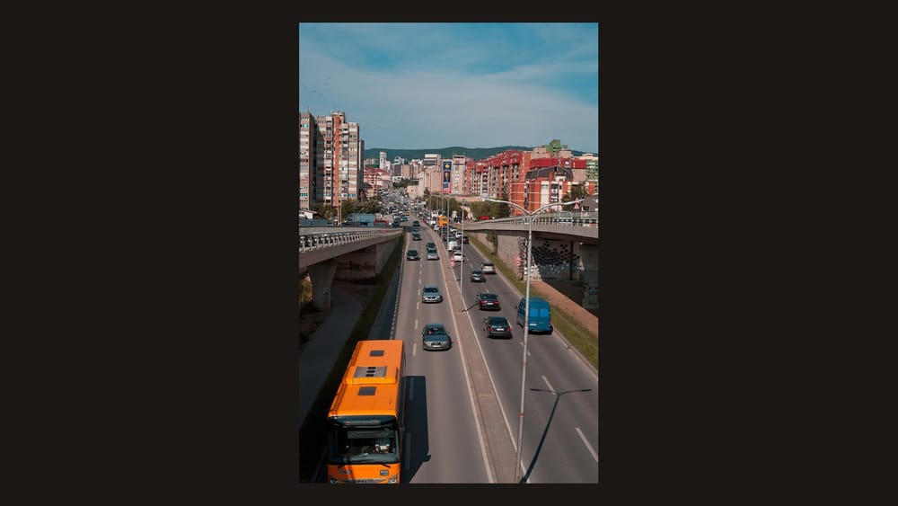 Punimet në rrugën 'Ilir Konushevci' devijojnë 18 linja të Trafikut Urban